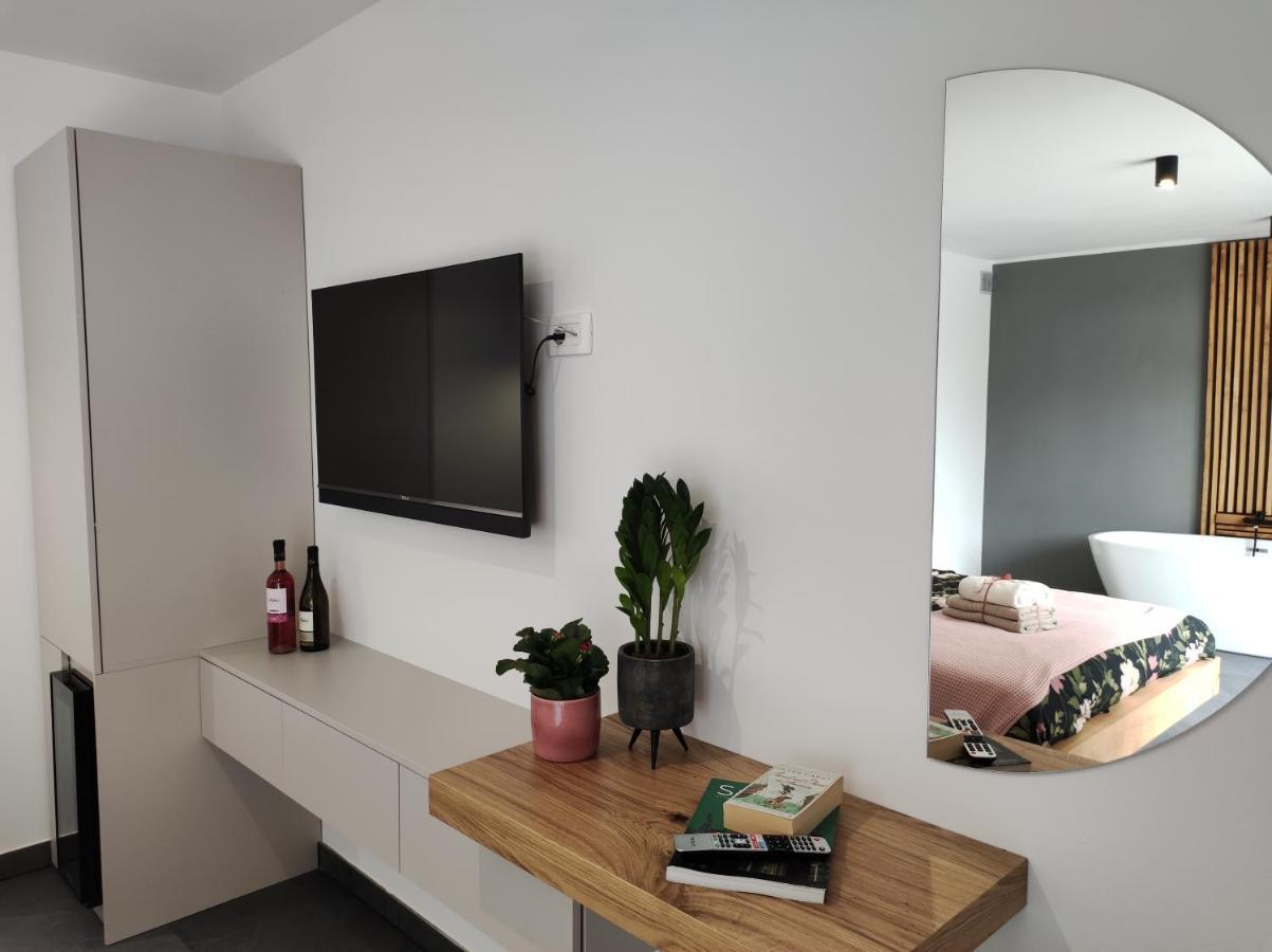 Boutique Rooms By Petric Winery Dobravlje Kültér fotó