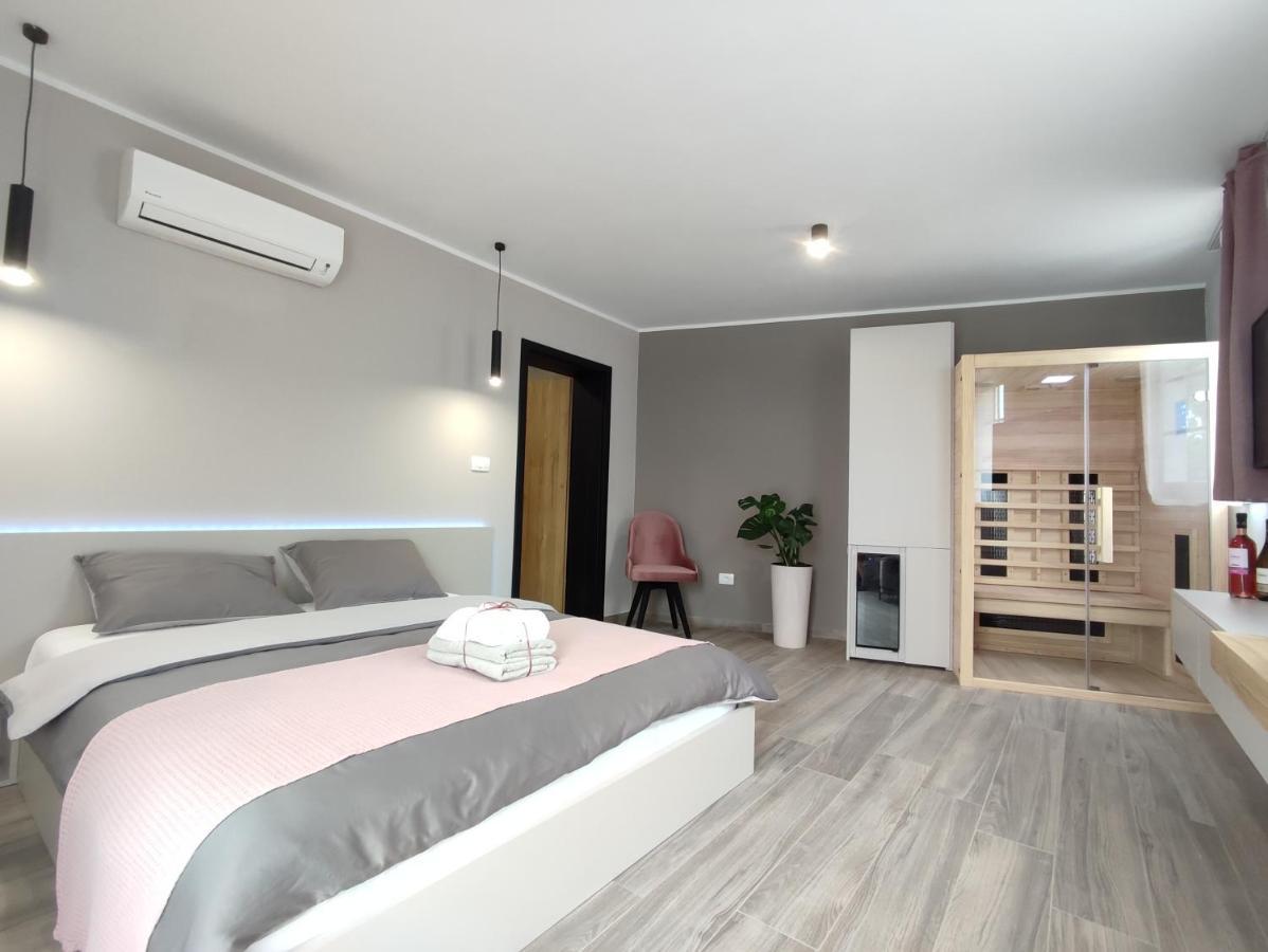 Boutique Rooms By Petric Winery Dobravlje Kültér fotó