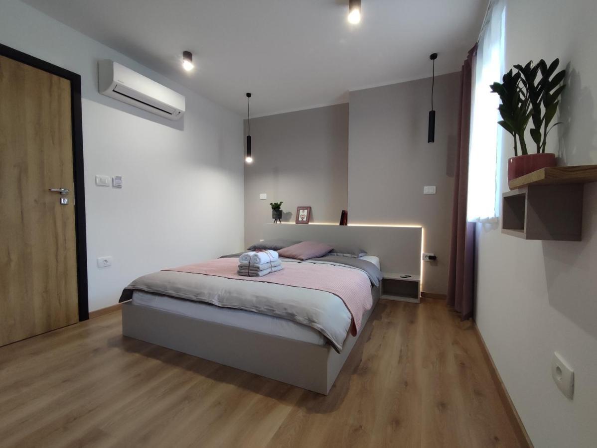 Boutique Rooms By Petric Winery Dobravlje Kültér fotó