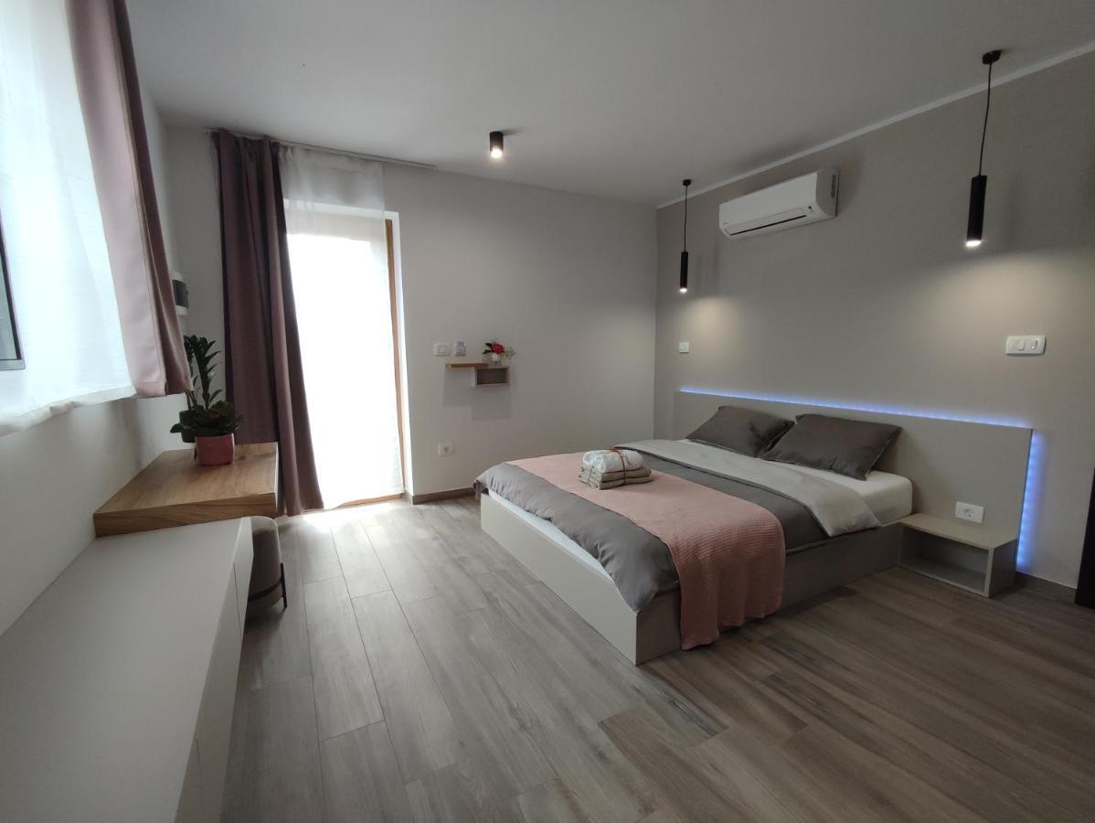 Boutique Rooms By Petric Winery Dobravlje Kültér fotó