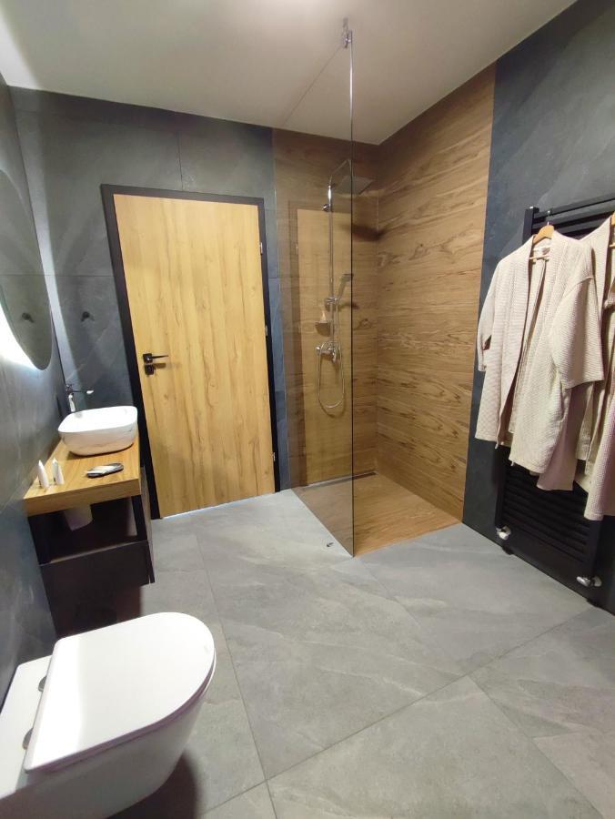 Boutique Rooms By Petric Winery Dobravlje Kültér fotó